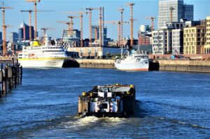 „Rettet die Elbe“ – Die alternative Hafenrundfahrt