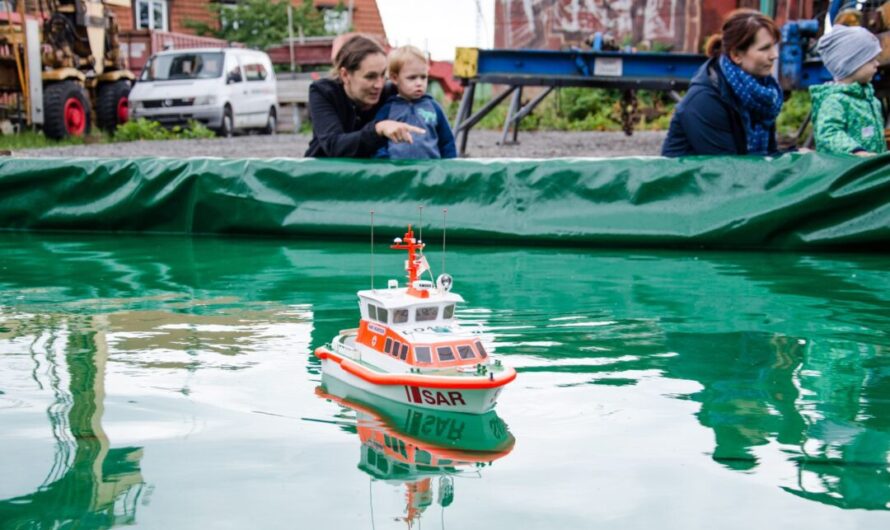 Schiffsmodellbautage: „Mini-Hafenwelten und Schiff Ahoi“
