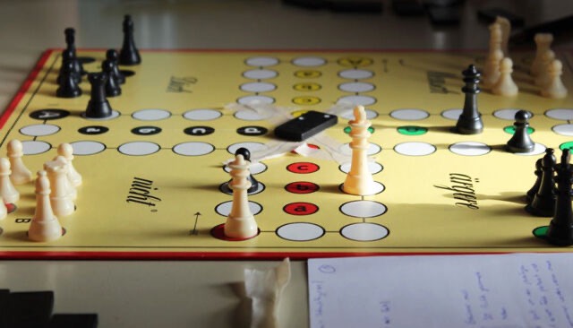 SpieleUniversum: Beliebte Spieleklassiker