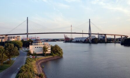 Die Köhlbrandbrücke Bild von Hendrik auf Pixabay